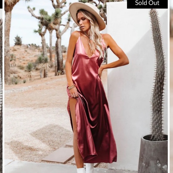 Blue silky dress - Picture 6 of 6